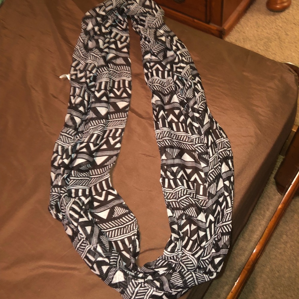 Infinity scarf